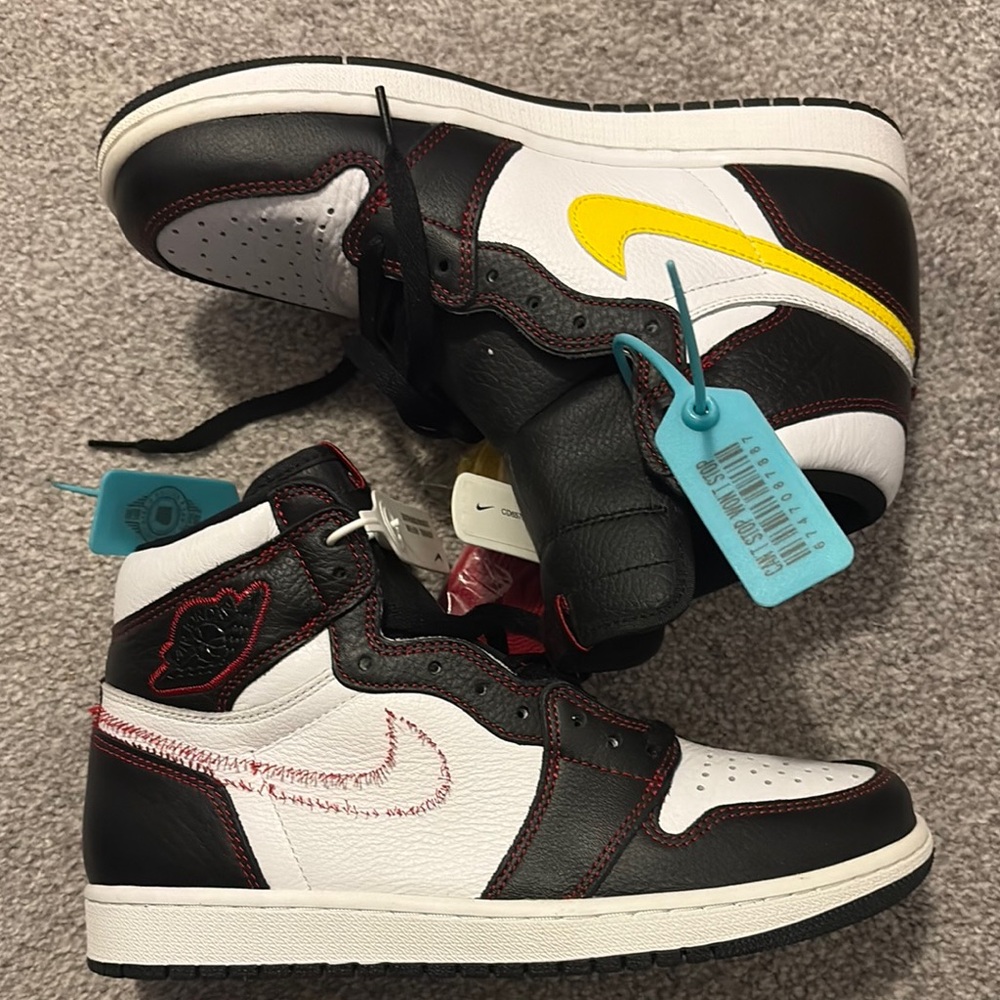 Nike Air Jordan 1 Retro High Defiant White Black Gym Red Men’s size 9 US